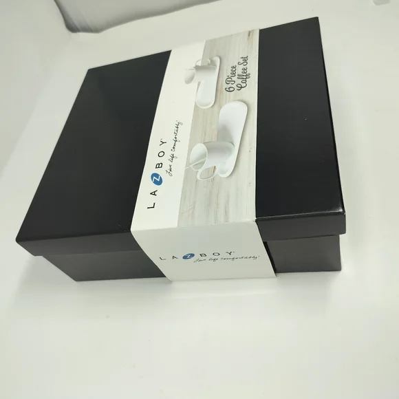 New in Box La Z Boy White Ceramic 6-Piece Coffee Set - 2 Mugs, 2 Spoons, 2 Trays - Picture 3 of 5